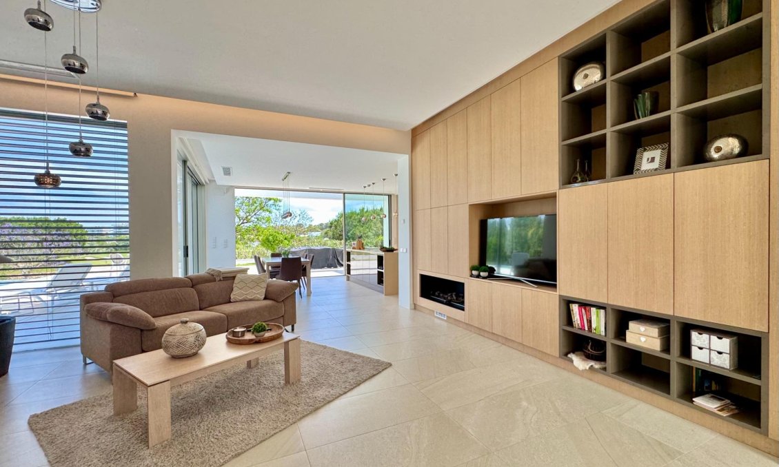 Resale - Villa -
Orihuela - Las Colinas Golf