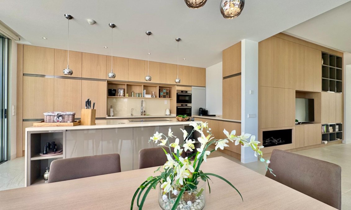 Resale - Villa -
Orihuela - Las Colinas Golf