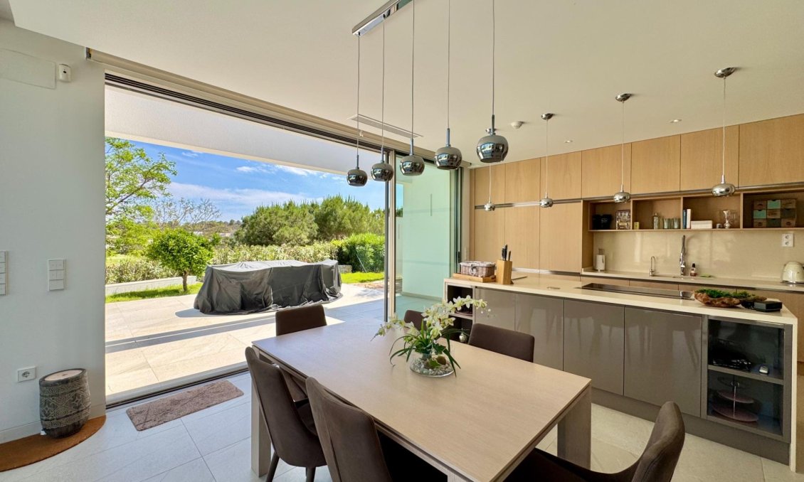 Resale - Villa -
Orihuela - Las Colinas Golf
