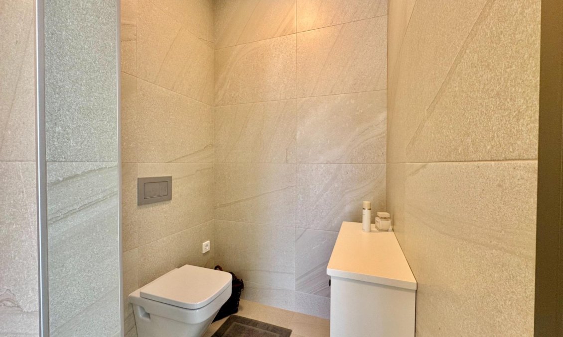 Resale - Villa -
Orihuela - Las Colinas Golf