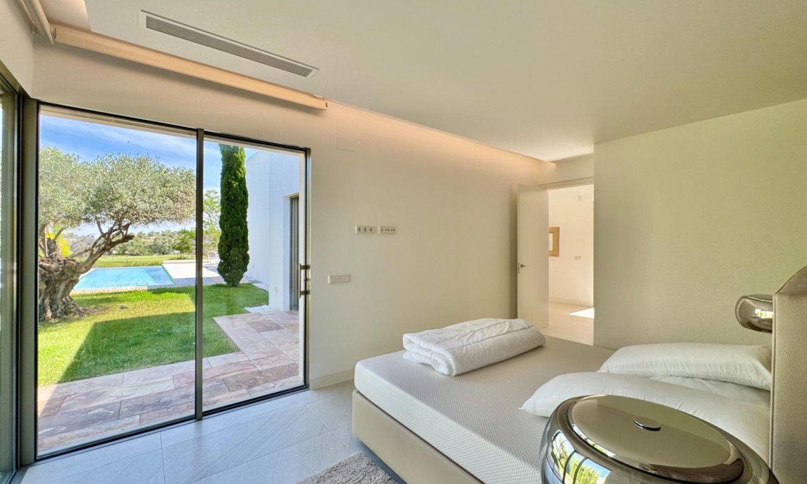 Resale - Villa -
Orihuela - Las Colinas Golf