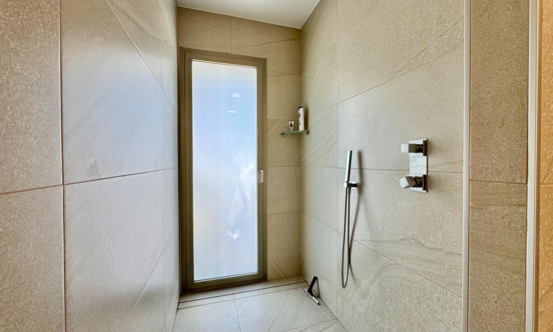 Resale - Villa -
Orihuela - Las Colinas Golf
