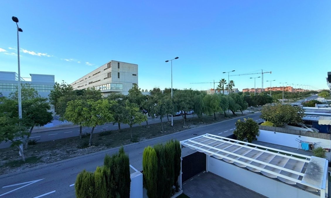 Resale - Townhouse -
Torrevieja - Aguas Nuevas