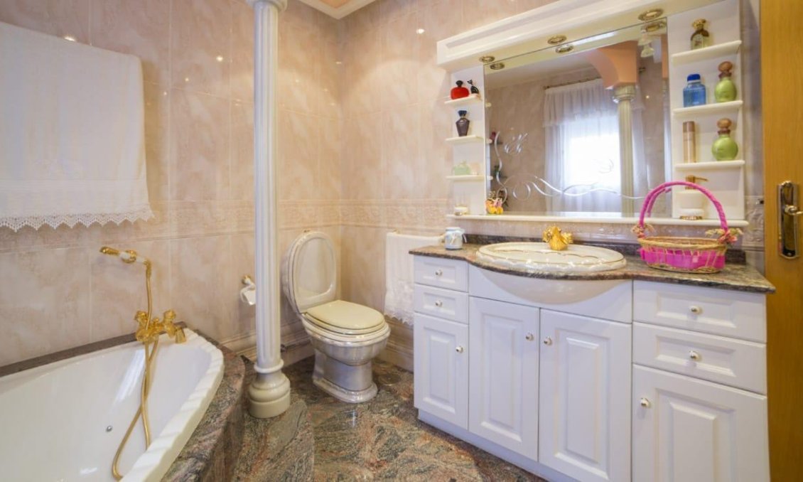 Resale - Townhouse -
Los Alcazares - Centro