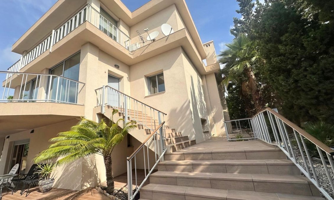 Használt Ingatlanok - Villa -
Ciudad Quesada - Costa Blanca Sur