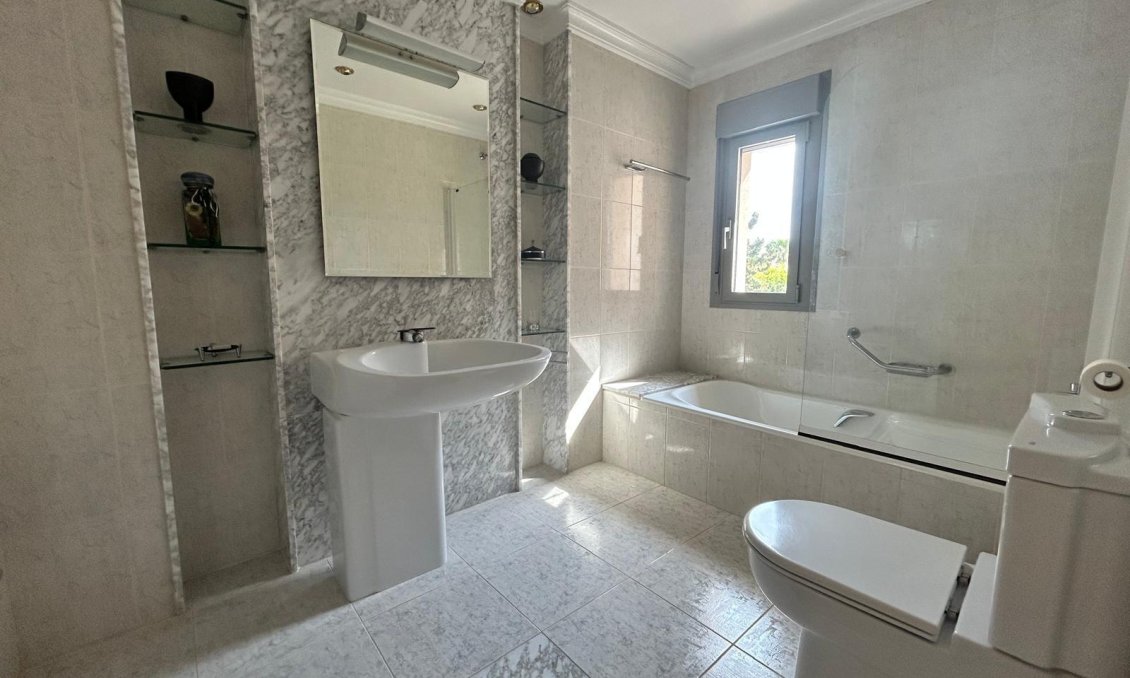 Használt Ingatlanok - Villa -
Ciudad Quesada - Costa Blanca Sur