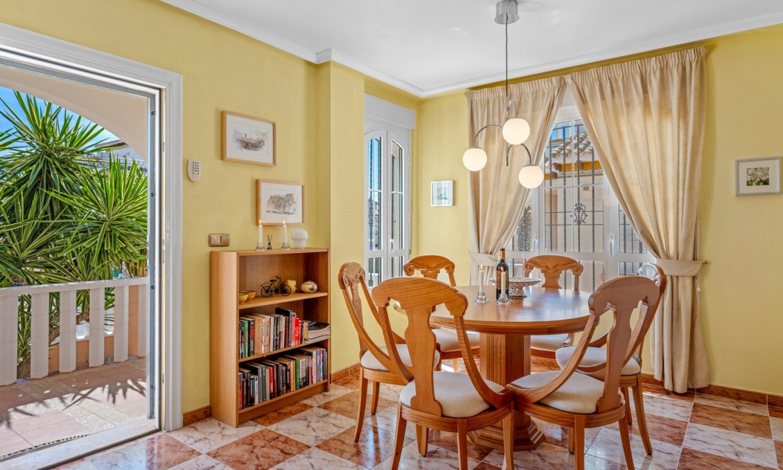Resale - Townhouse -
Cabo Roig - Costa Blanca