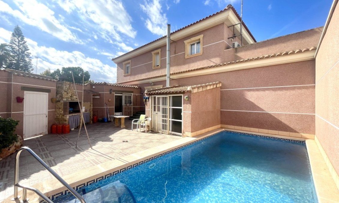 Resale - Villa -
Formentera del Segura - Costa Blanca