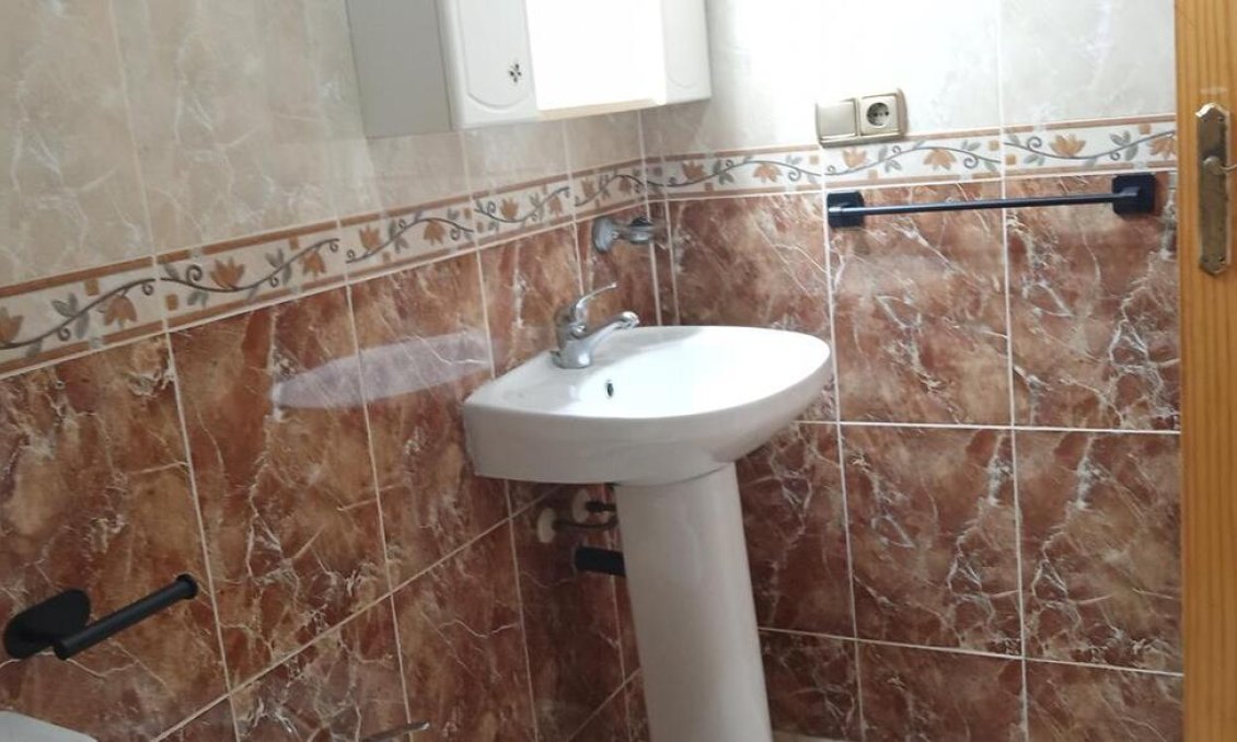 Resale - Apartment -
Los Montesinos - PUEBLO CENTRO