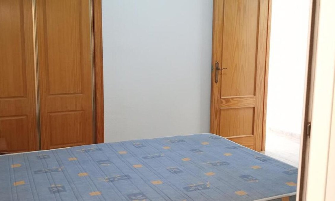 Resale - Apartment -
Los Montesinos - PUEBLO CENTRO