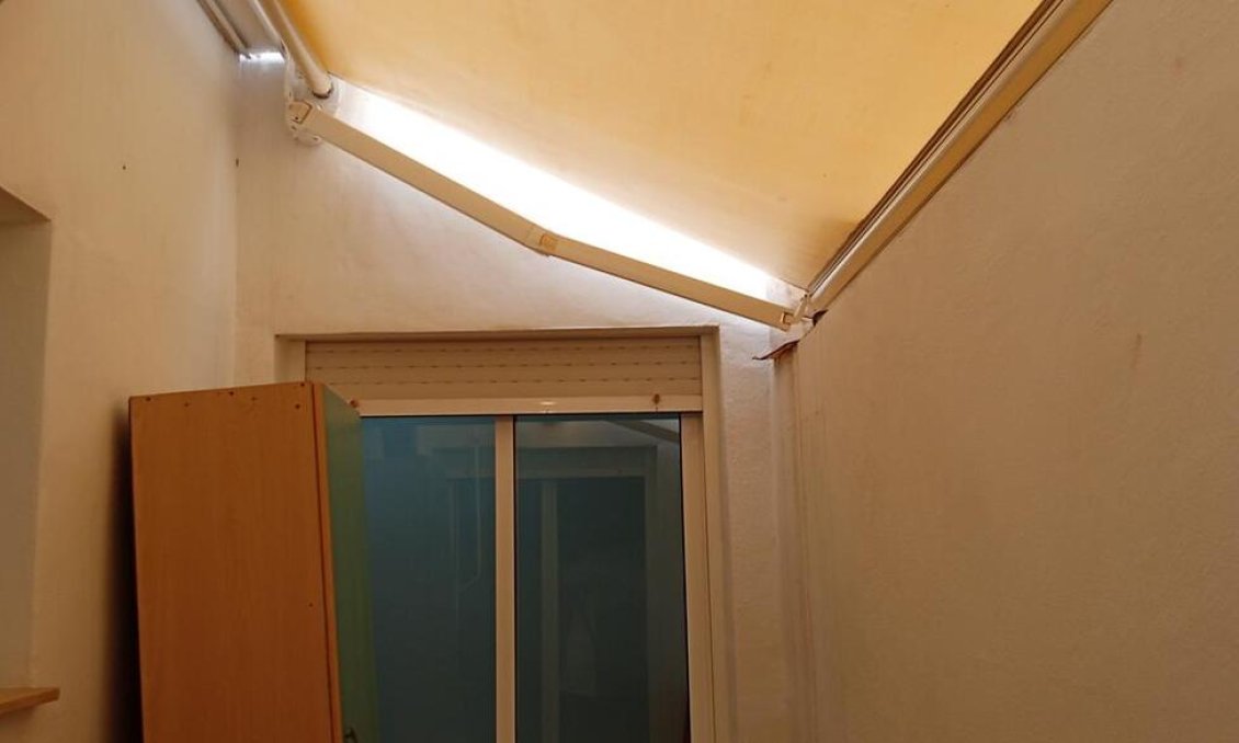 Resale - Apartment -
Los Montesinos - PUEBLO CENTRO
