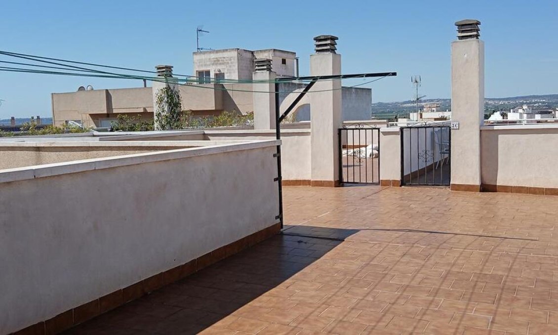 Resale - Apartment -
Los Montesinos - PUEBLO CENTRO