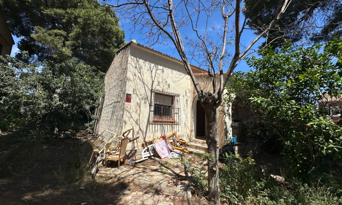 Resale - Villa -
Torrevieja - Costa Blanca