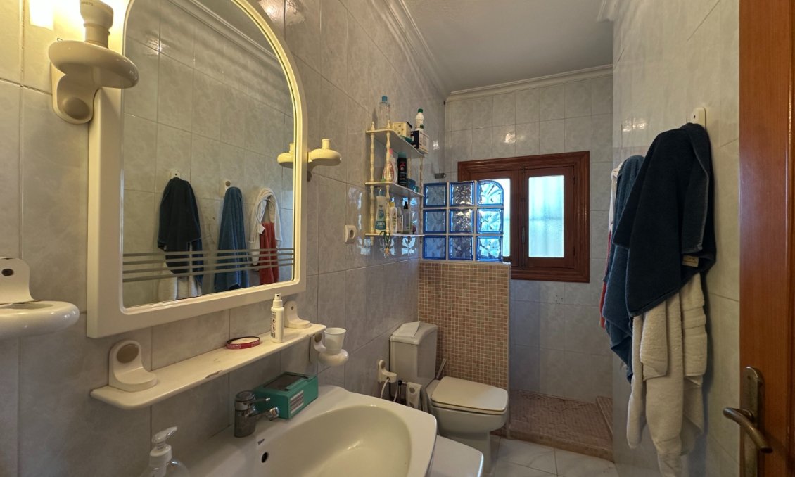 Resale - Villa -
Torrevieja - Costa Blanca