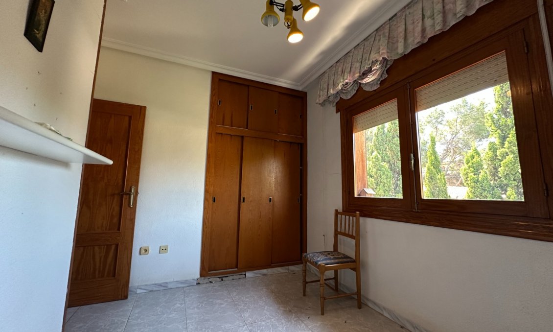 Resale - Villa -
Torrevieja - Costa Blanca