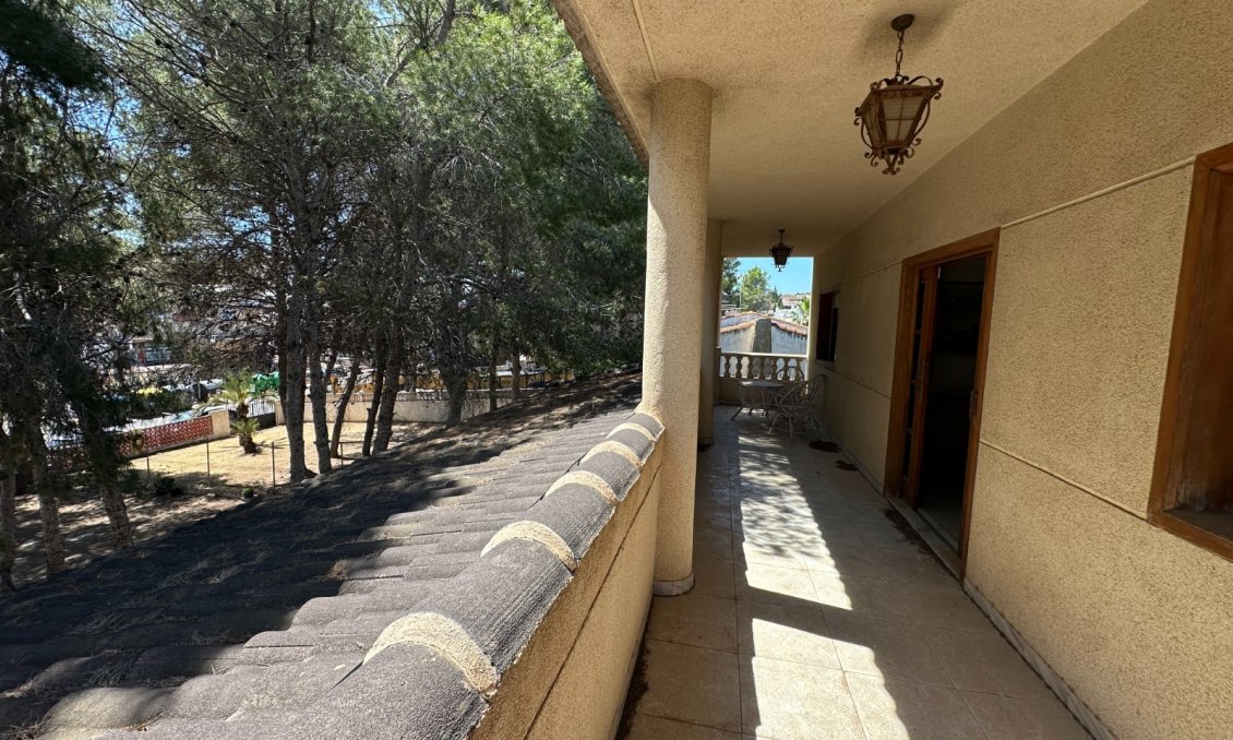 Resale - Villa -
Torrevieja - Costa Blanca