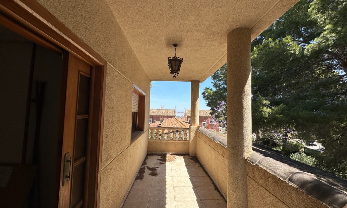 Resale - Villa -
Torrevieja - Costa Blanca