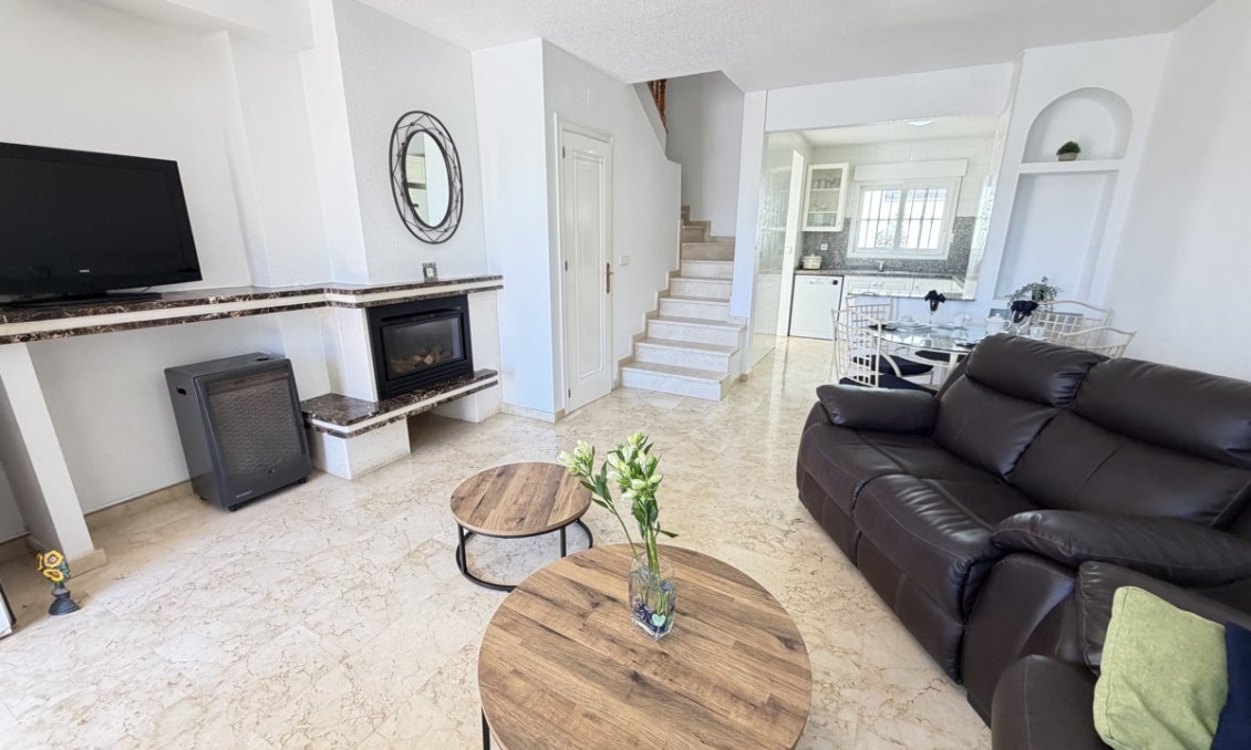 Resale - Villa -
Las Ramblas Golf - Inland
