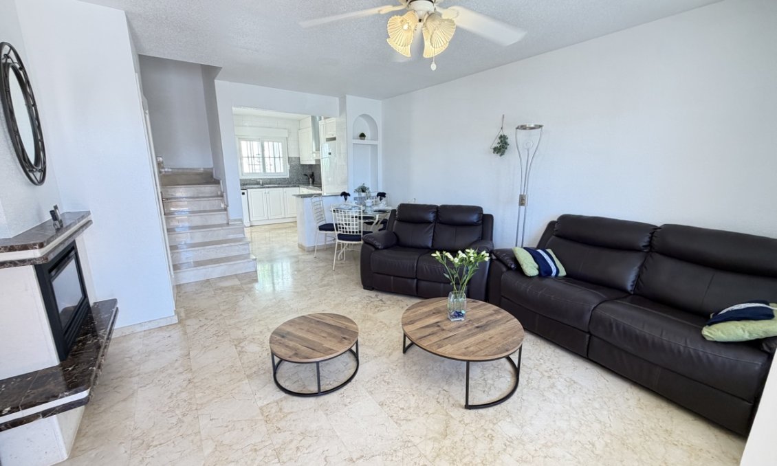 Resale - Villa -
Las Ramblas Golf - Inland
