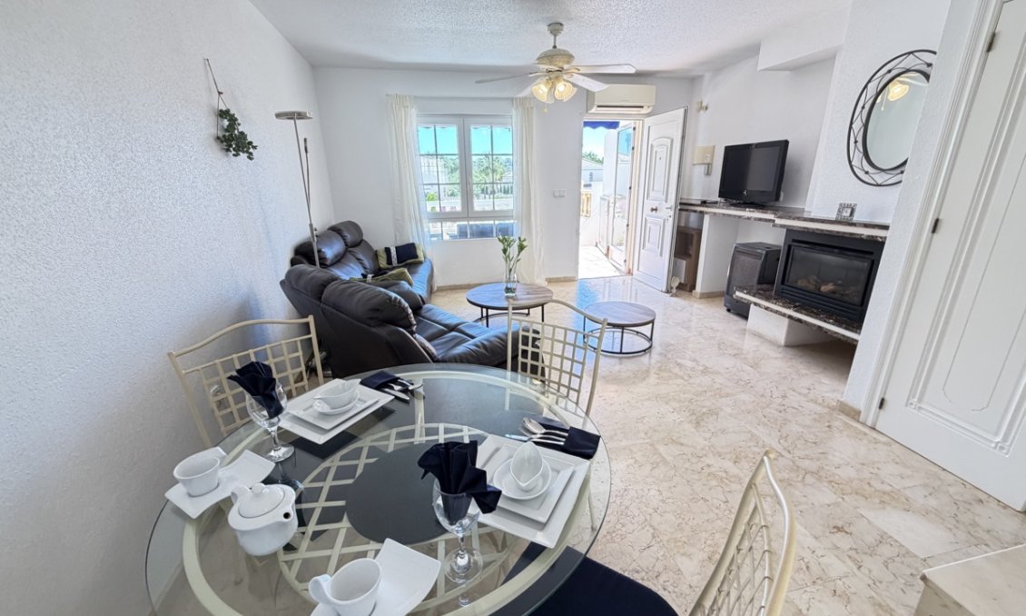 Resale - Villa -
Las Ramblas Golf - Inland