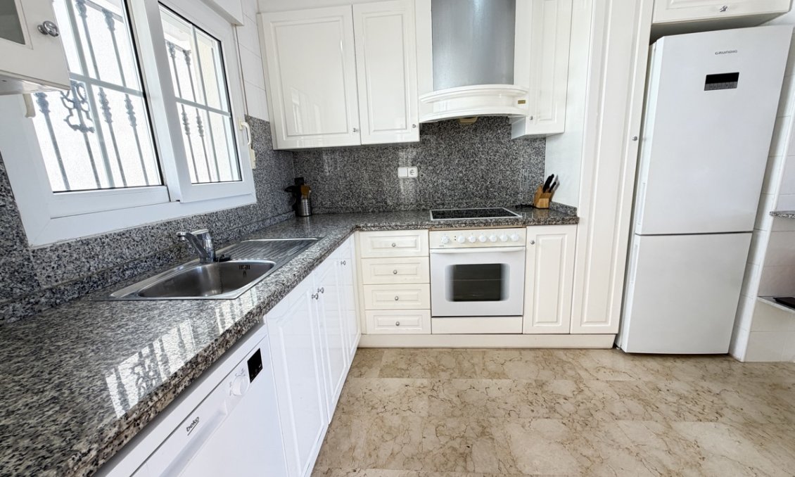 Resale - Villa -
Las Ramblas Golf - Inland