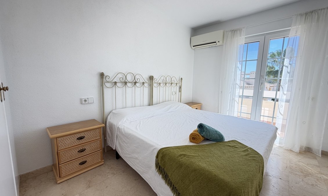 Resale - Villa -
Las Ramblas Golf - Inland