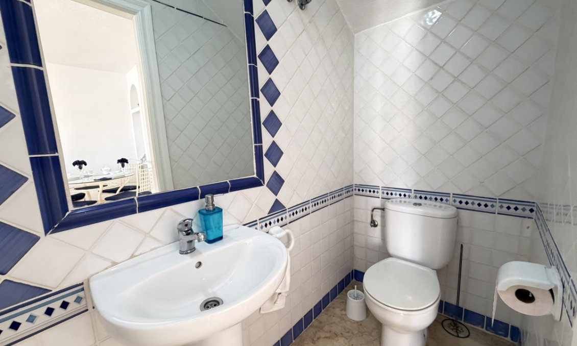 Resale - Villa -
Las Ramblas Golf - Inland