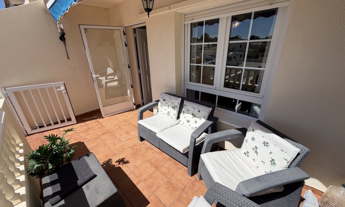 Resale - Villa -
Las Ramblas Golf - Inland