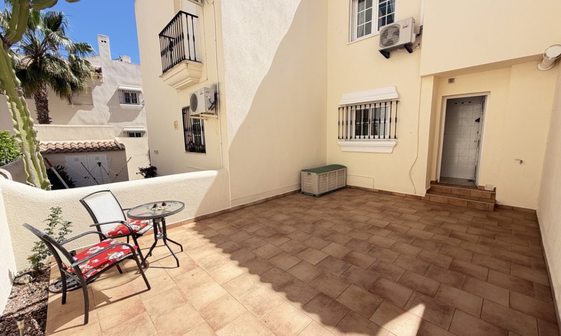 Resale - Villa -
Las Ramblas Golf - Inland