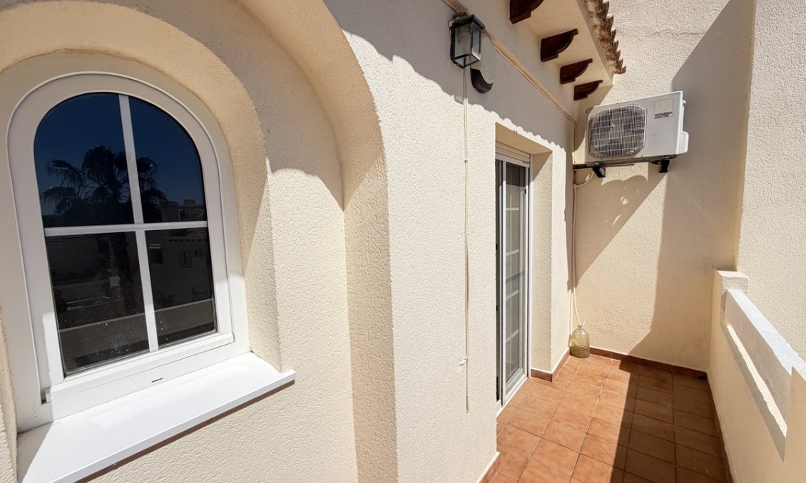 Resale - Villa -
Las Ramblas Golf - Inland