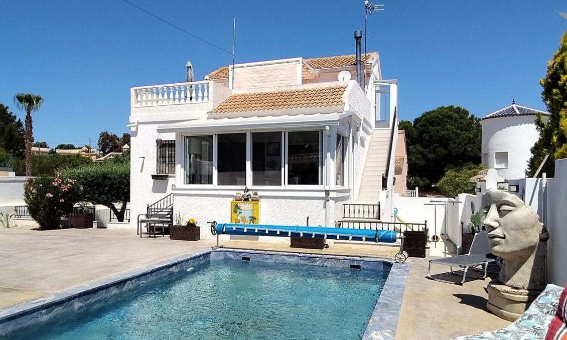 Resale - Villa -
San Miguel / Vistabella Golf - Inland