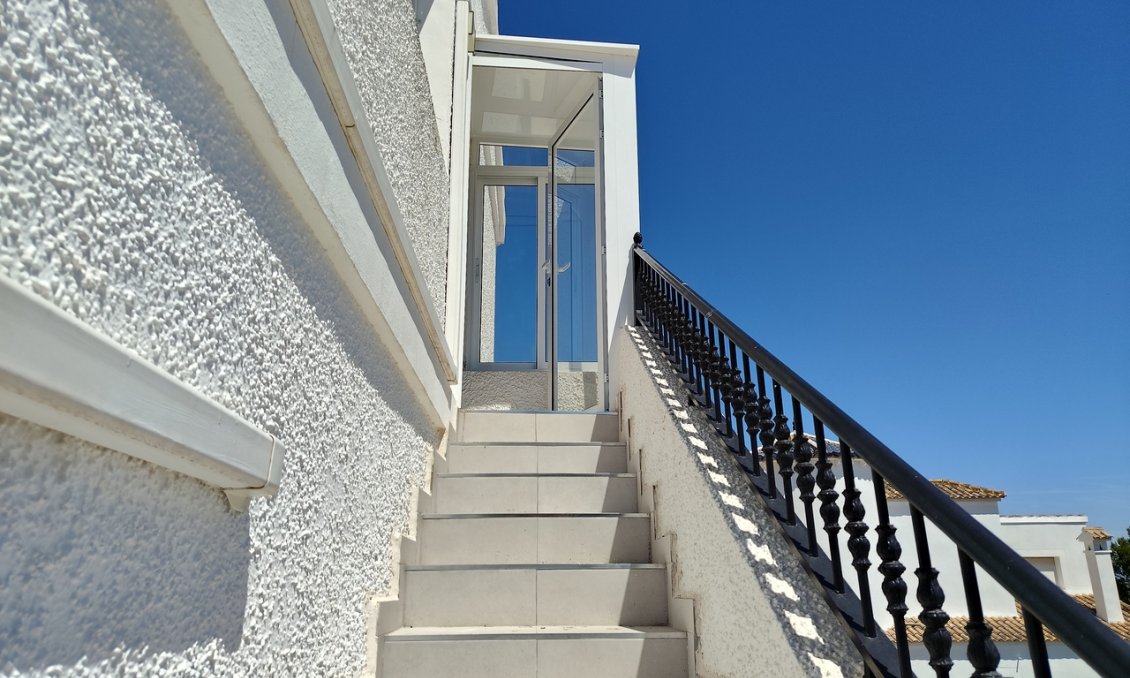 Resale - Villa -
San Miguel / Vistabella Golf - Inland