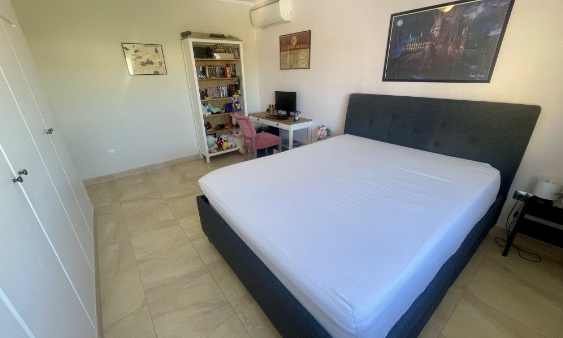 Resale - Villa -
Urb. La Marina - Inland