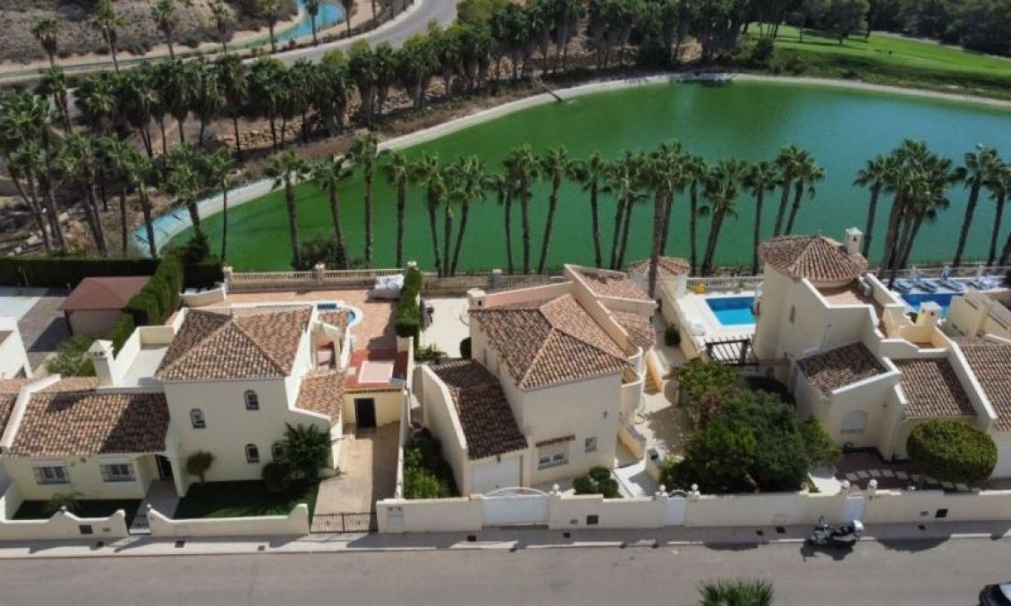 Wiederverkauf - Villa -
Orihuela Costa - Costa Blanca