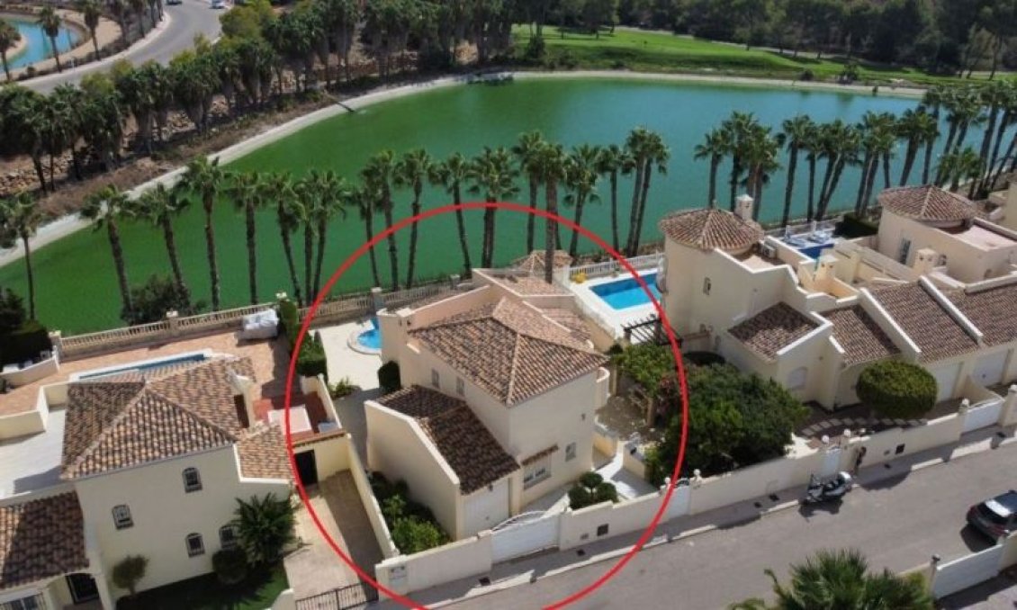 Wiederverkauf - Villa -
Orihuela Costa - Costa Blanca