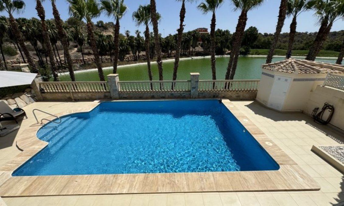 Wiederverkauf - Villa -
Orihuela Costa - Costa Blanca