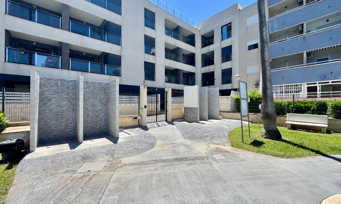 Resale - Apartment -
Torrevieja - Gaspar Perrelló
