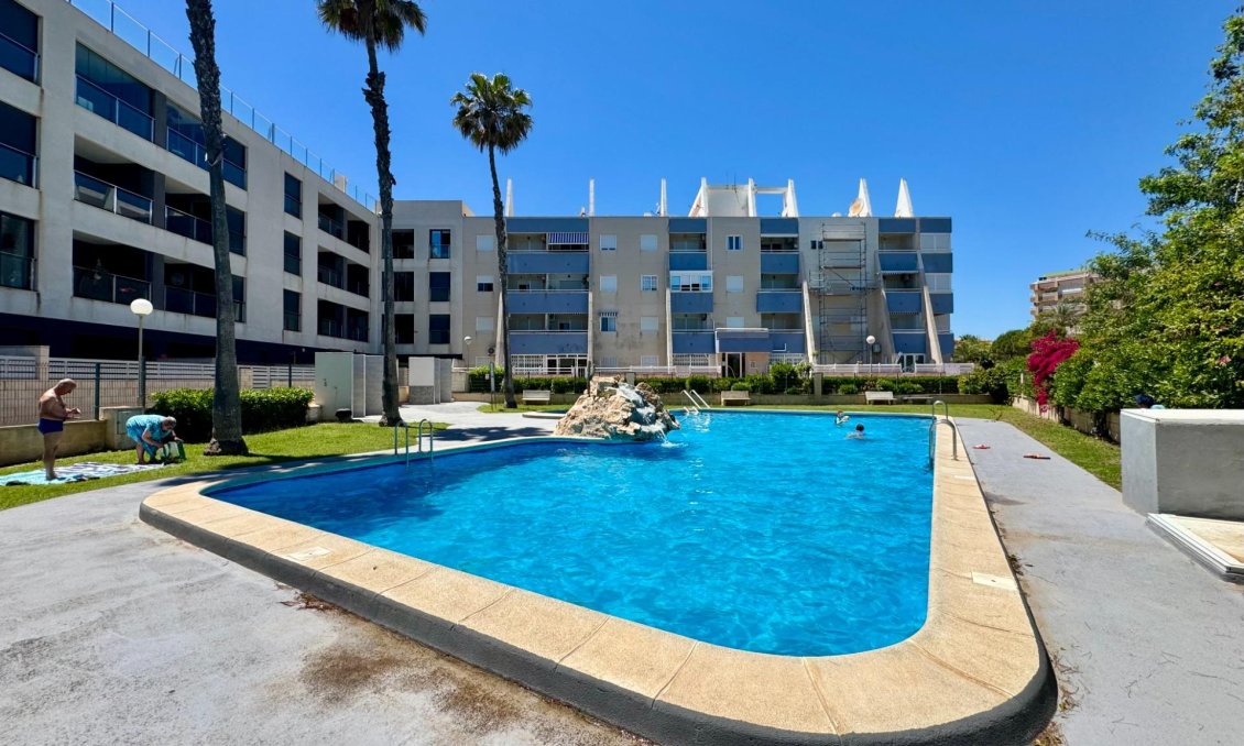 Resale - Apartment -
Torrevieja - Gaspar Perrelló