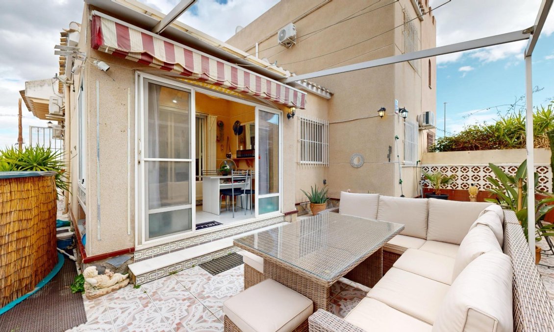 Revente - Villa / Jumelée -
San Miguel de Salinas - 03193
