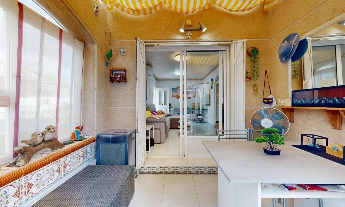 Revente - Villa / Jumelée -
San Miguel de Salinas - 03193