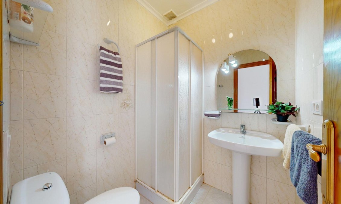 Revente - Villa / Jumelée -
San Miguel de Salinas - 03193