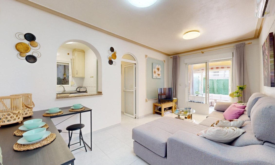 Revente - Villa / Jumelée -
San Miguel de Salinas - 03193