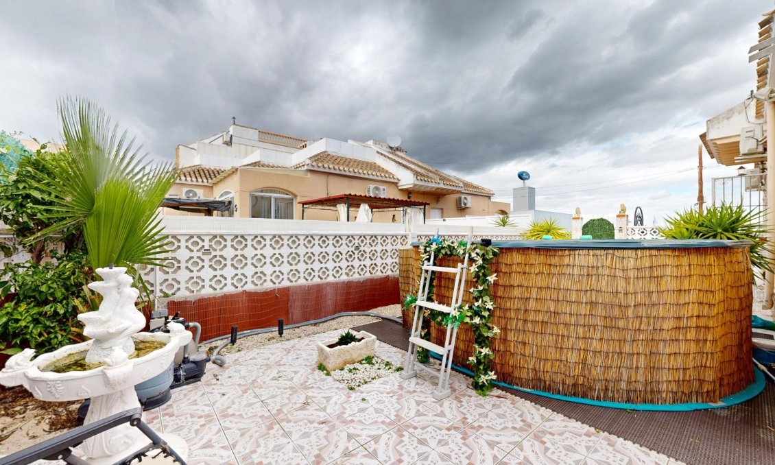 Revente - Villa / Jumelée -
San Miguel de Salinas - 03193