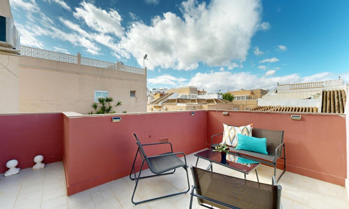 Revente - Villa / Jumelée -
San Miguel de Salinas - 03193