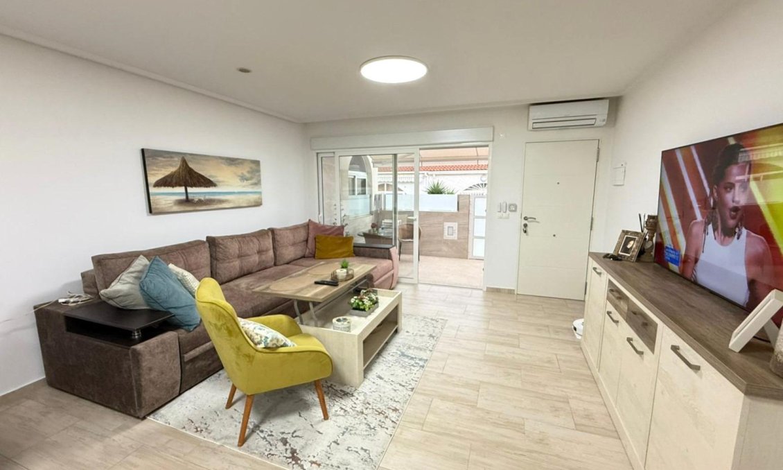 Resale - Townhouse -
Torrevieja - El Chaparral