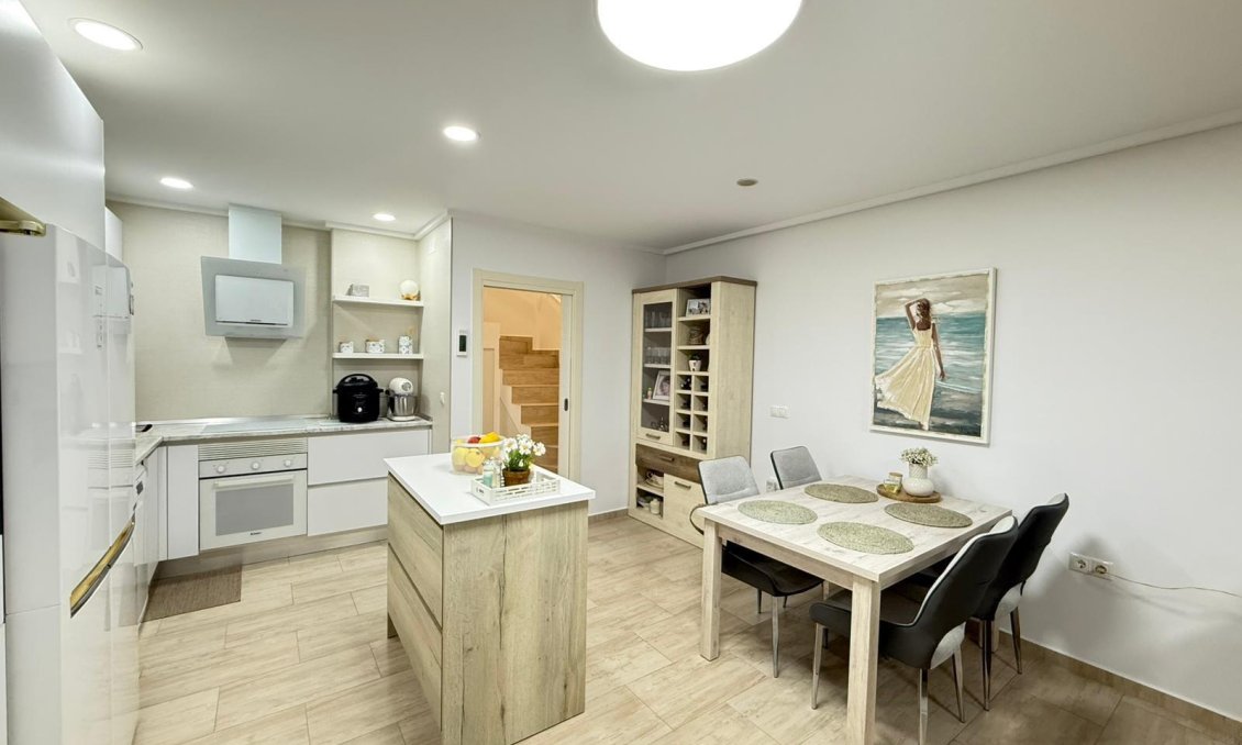 Resale - Townhouse -
Torrevieja - El Chaparral