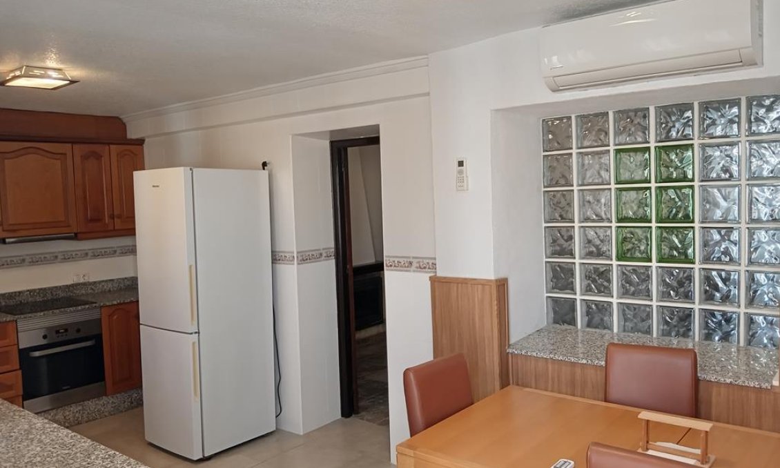 Resale - Villa / Semi semi-detached -
Los Montesinos - PUEBLO CENTRO