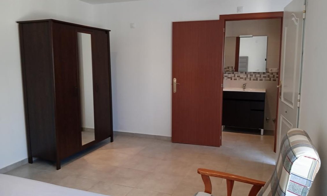 Resale - Villa / Semi semi-detached -
Los Montesinos - PUEBLO CENTRO