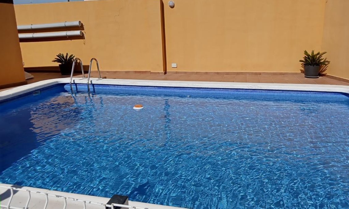 Resale - Villa / Semi semi-detached -
Los Montesinos - PUEBLO CENTRO