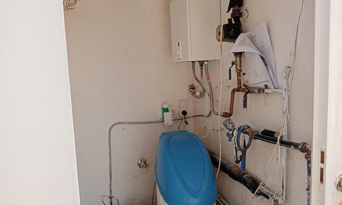 Resale - Villa / Semi semi-detached -
Los Montesinos - PUEBLO CENTRO